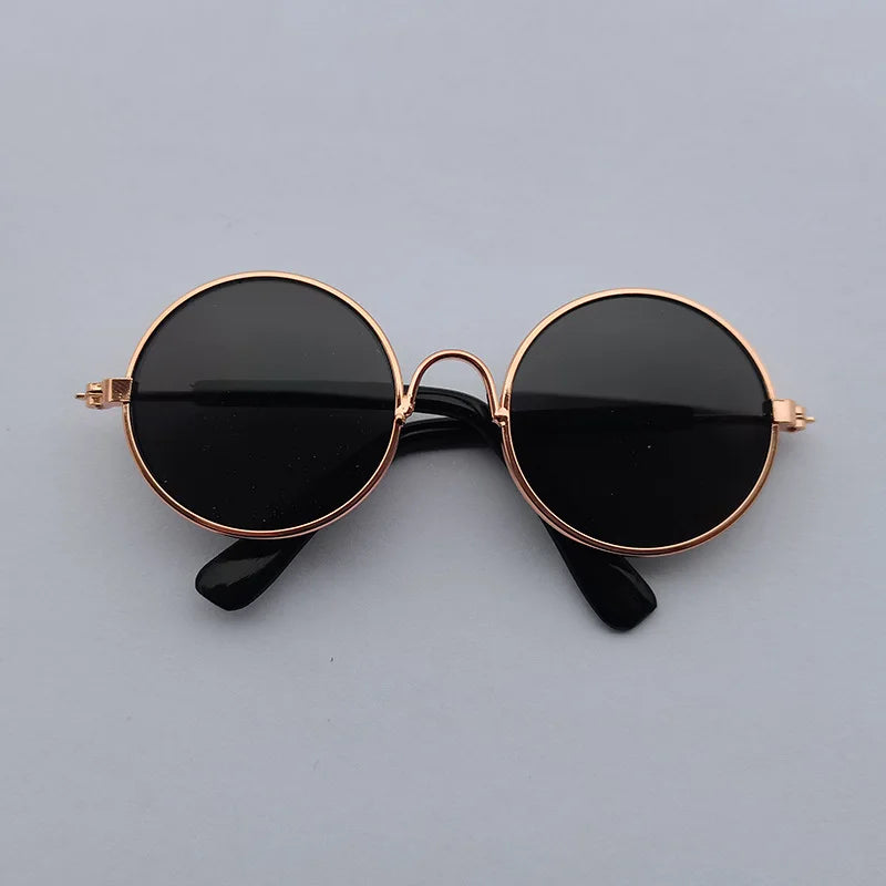 Lovely Vintage Round Sunglasses