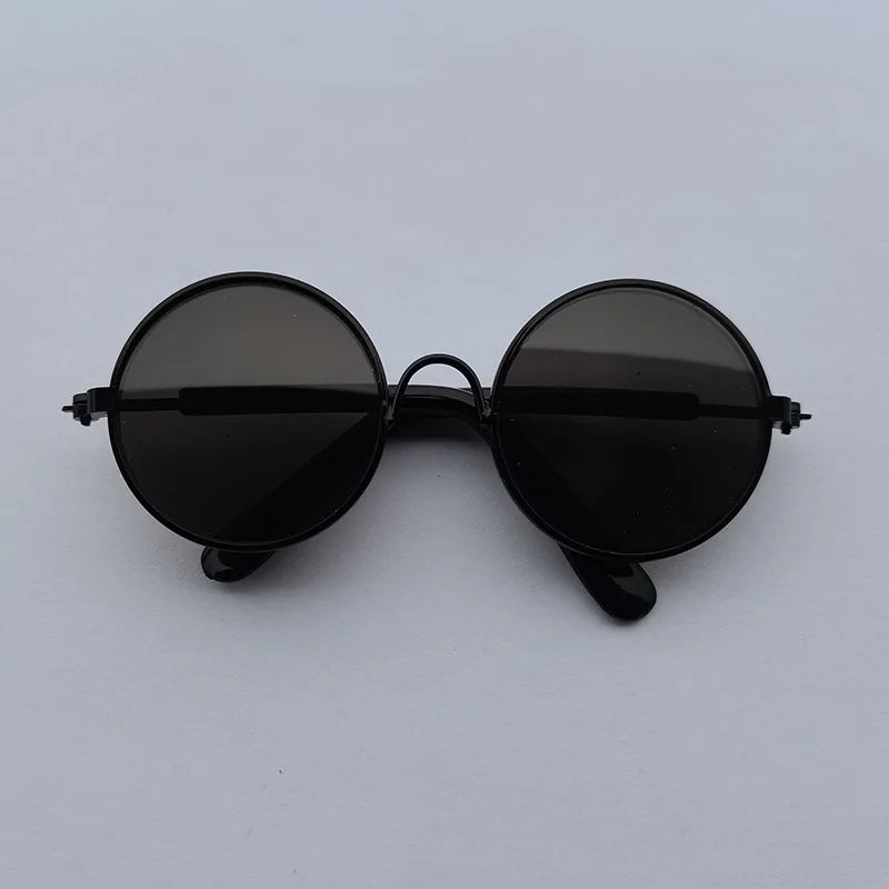 Lovely Vintage Round Sunglasses