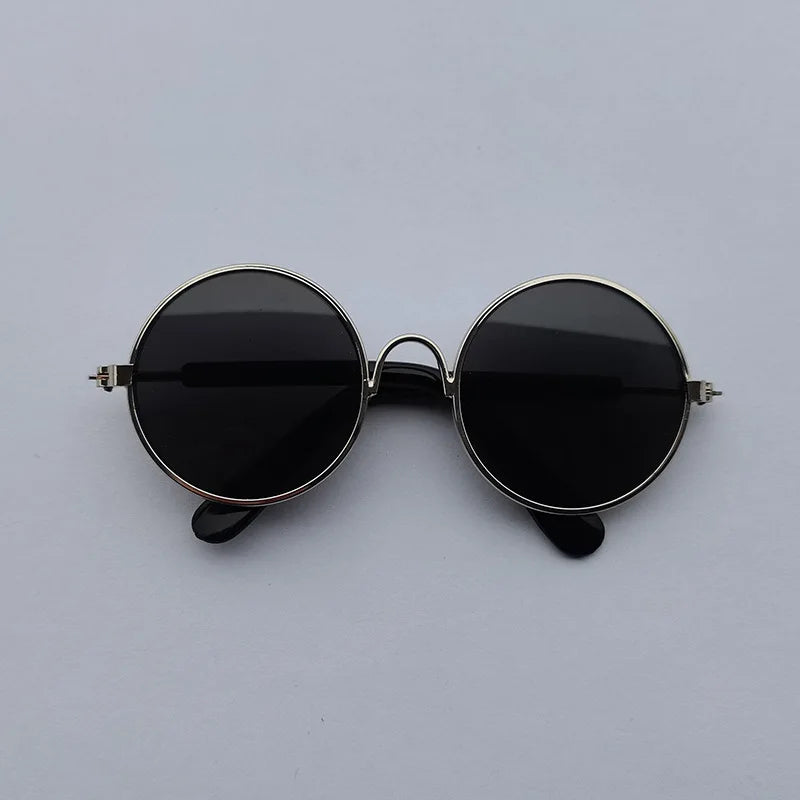 Lovely Vintage Round Sunglasses