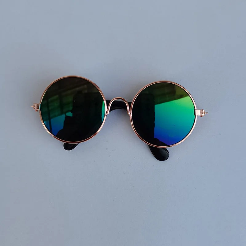 Lovely Vintage Round Sunglasses