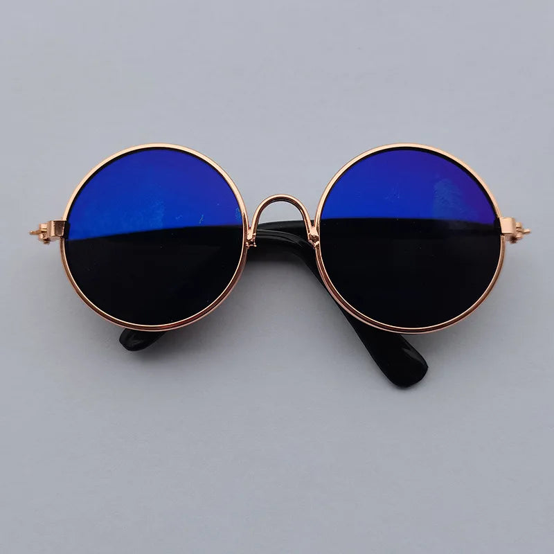 Lovely Vintage Round Sunglasses